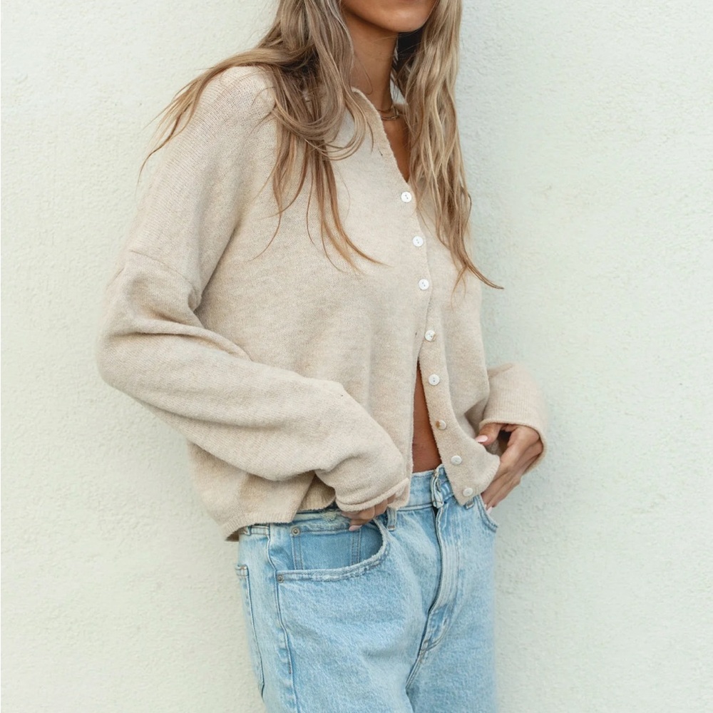 Solai Cardigan